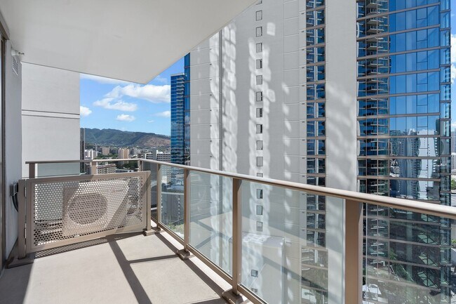 Building Photo - Brand New Condo/Sky Ala Moana/1BR, 1BA, 1P...