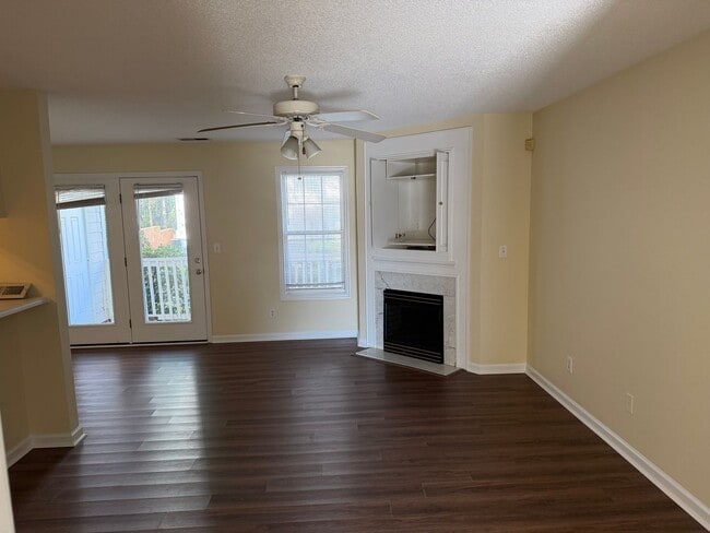 Building Photo - 2 bedroom 2 bath condo in Cape Cottages, Community Pool, Dog Park, Basketball Court,