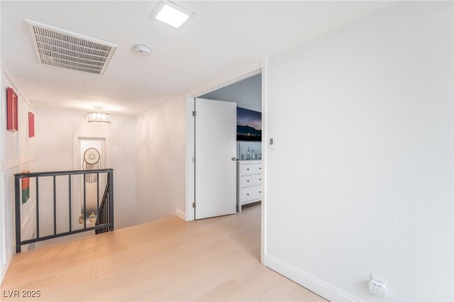 Building Photo - 3024 Bel Air Dr