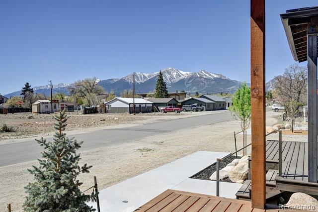 Building Photo - 426 Pinon St