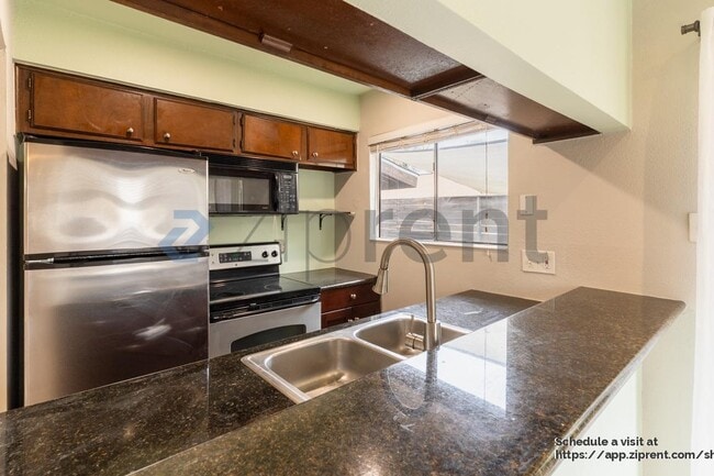 Building Photo - 2903 Parker Ln