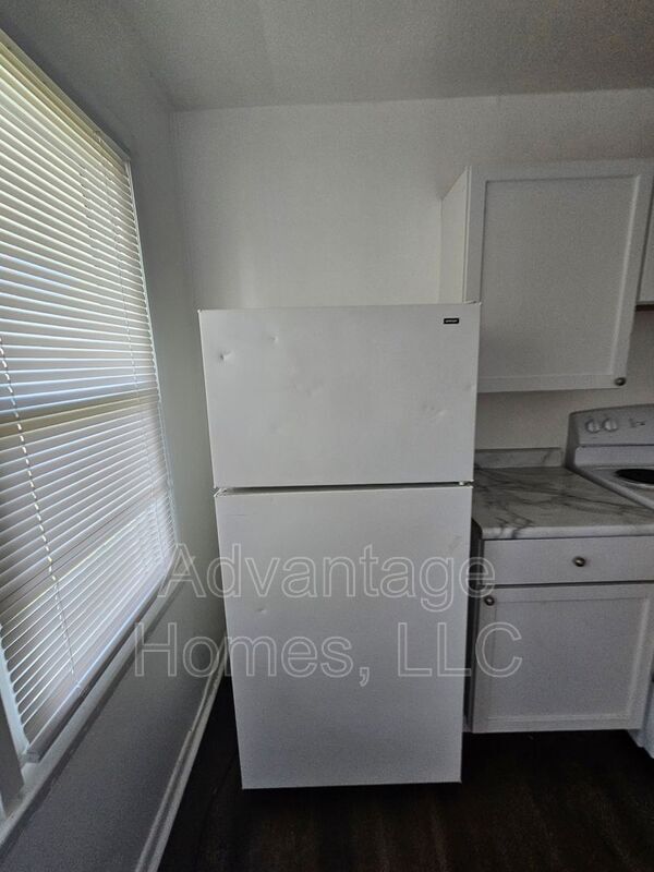 Building Photo - 1007 N Scott Ave