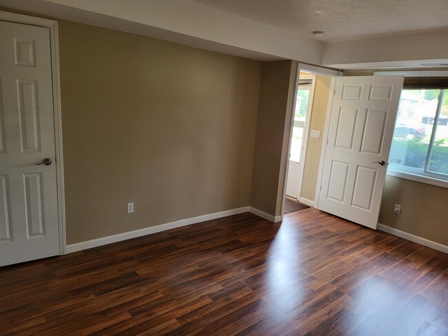 Master Bedroom - 1st floor - 4674 Fishcreek Rd