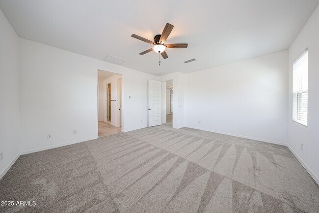 Building Photo - 25076 77th Dr
