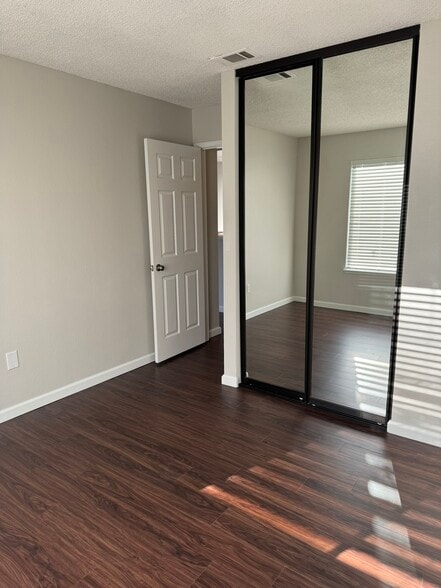 Building Photo - 4915 Conway Ter