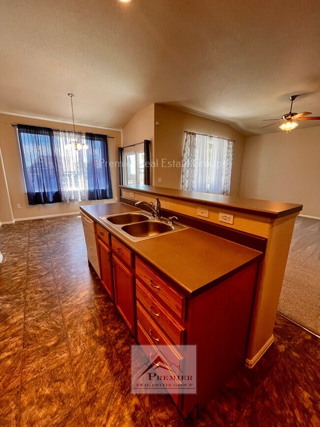 Building Photo - 4959 Justeagen Dr