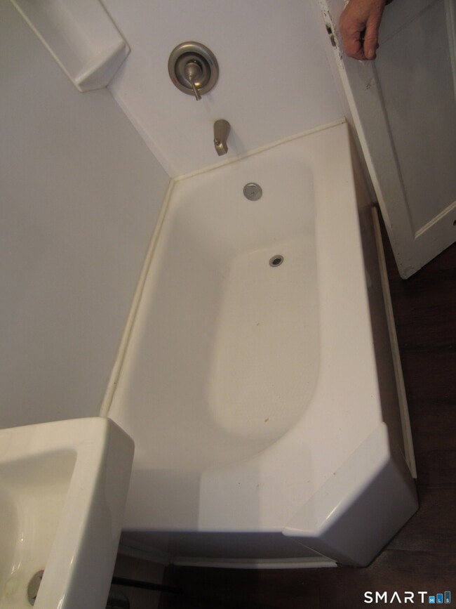 Building Photo - 36 S Main St