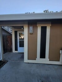 Building Photo - Fair Oaks halfplex - Available Now!