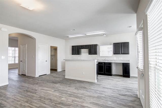 Building Photo - 2038 Dyer St