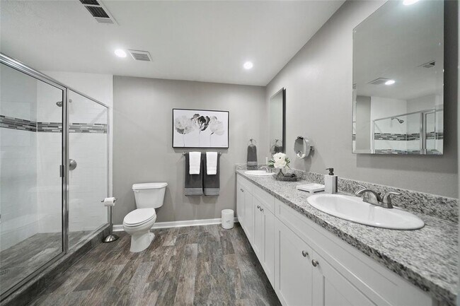 Building Photo - 3488 Balboa Cir