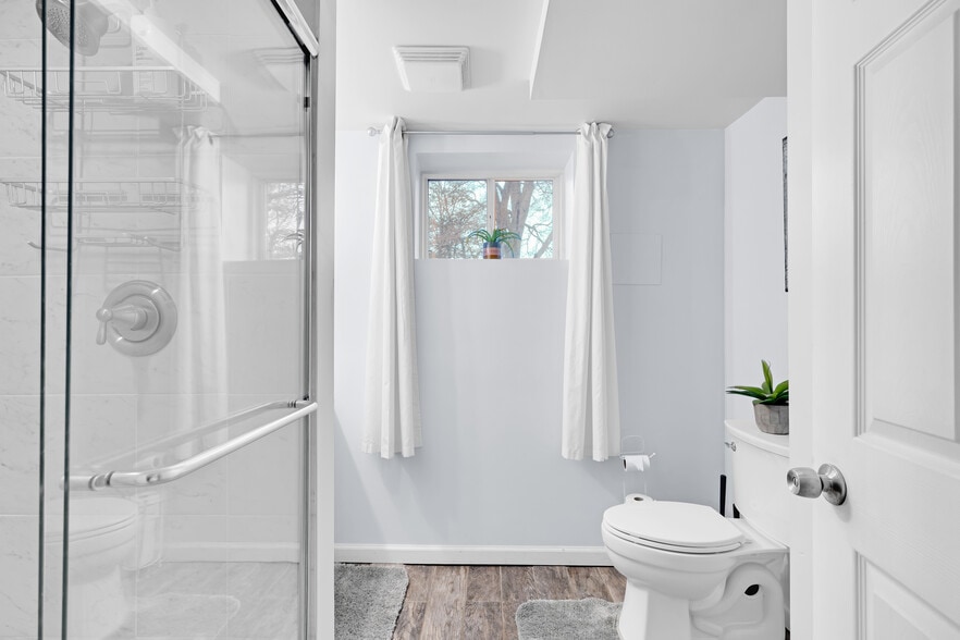 Building Photo - 7109 Layton Dr