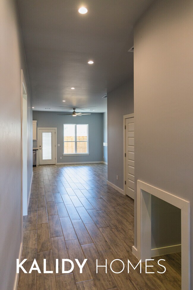 Building Photo - 629 Remington Ave