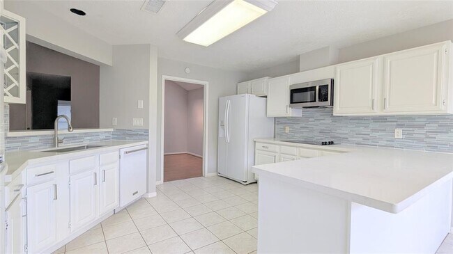 Building Photo - 12639 Ashford Hills Dr