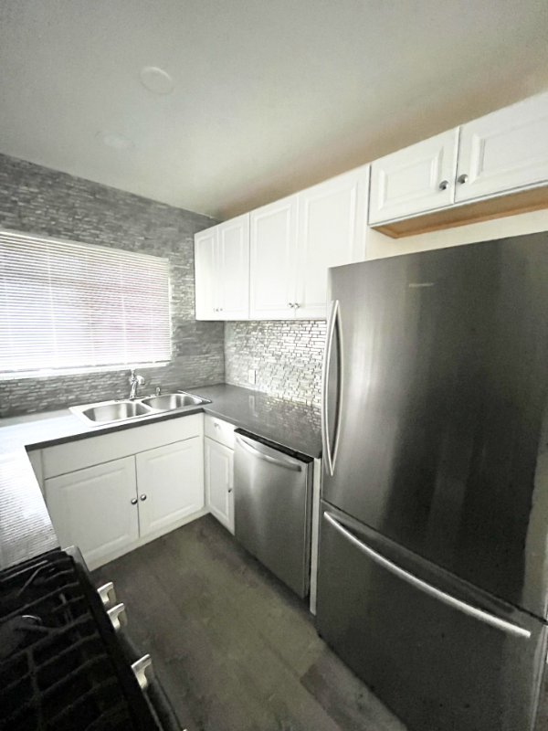 Building Photo - 1433 9th St