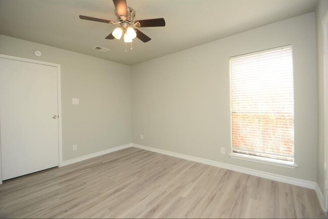 Building Photo - 13151 Walden Rd