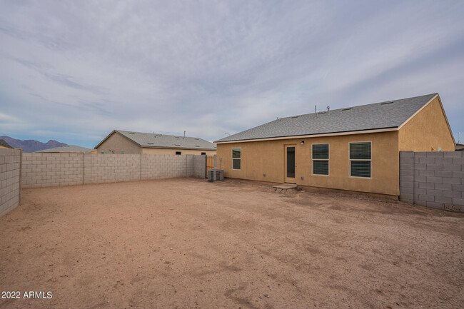 Building Photo - 281 S Picacho Heights Rd