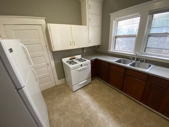 Building Photo - 2224 A St