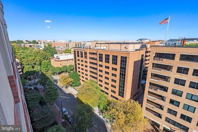 Building Photo - 1230 23rd St NW