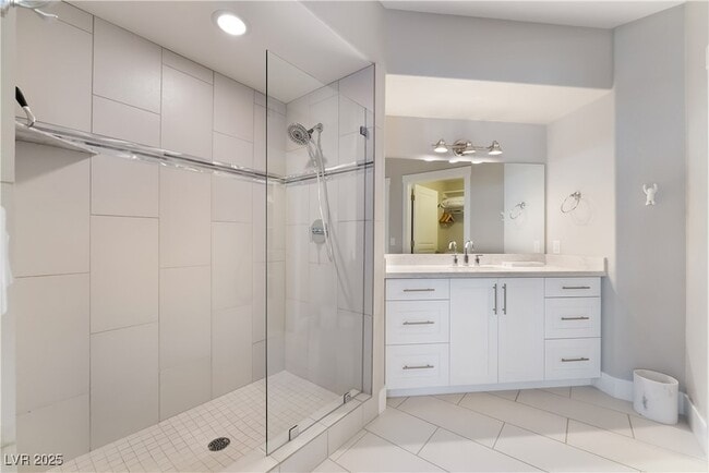 Building Photo - 2555 Hampton Rd