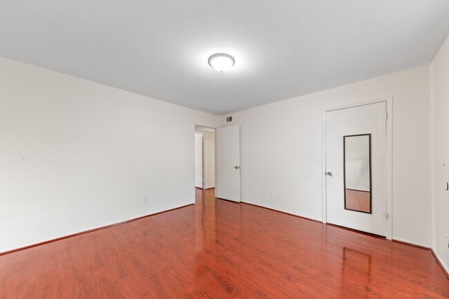 Building Photo - 12633 Memorial Dr