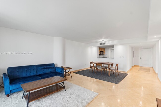 Building Photo - 2101 Brickell Ave