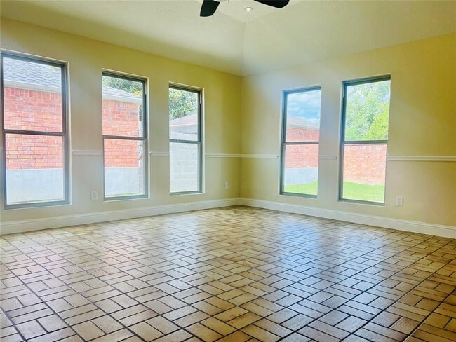 Building Photo - 8814 Beau Monde Dr