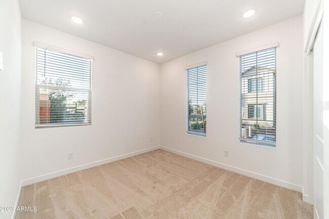 Building Photo - 3bed, 2bath Home