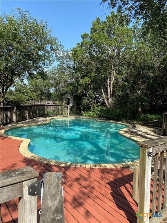 Building Photo - 920 Encino Dr