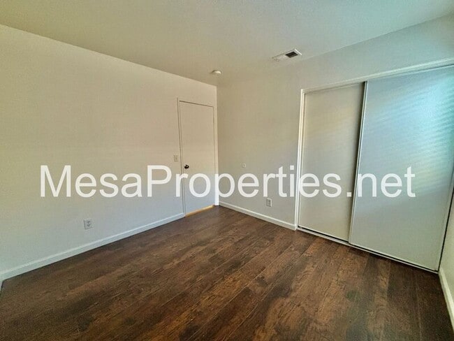 Building Photo - 13539 Merry Oaks St