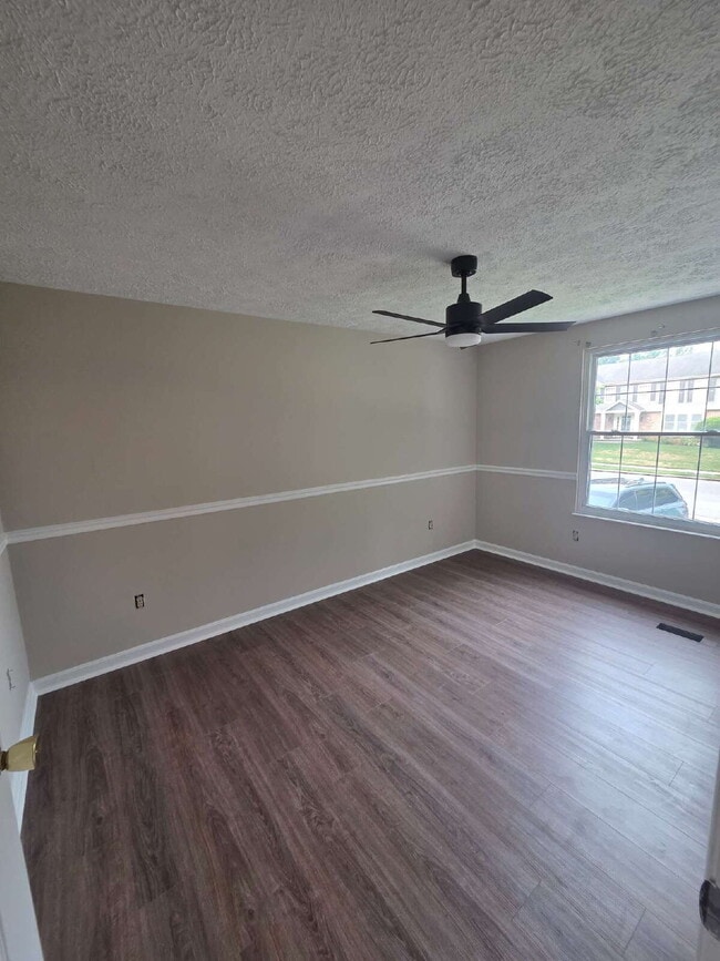 Building Photo - "Spacious 4 BR Home with Finished Basement in Walkersville!"