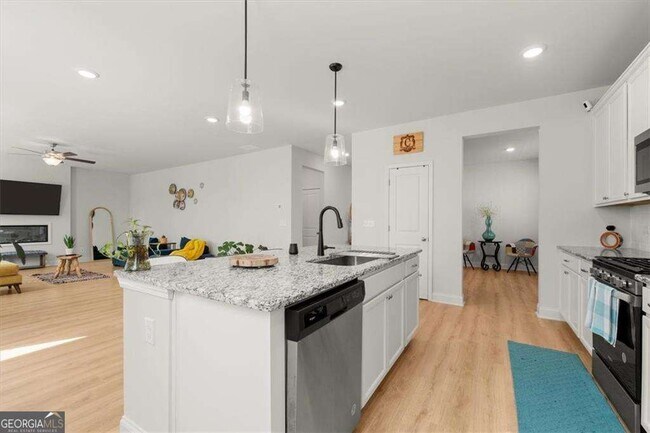 Building Photo - 29 Dew Drop Ln