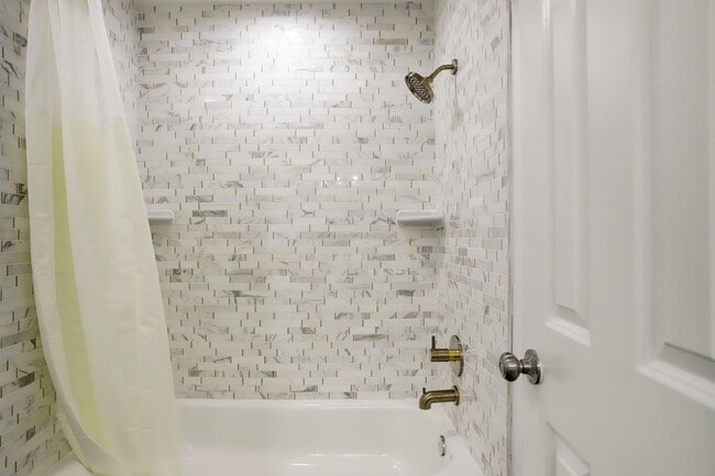 Building Photo - 1510 Rosalie St