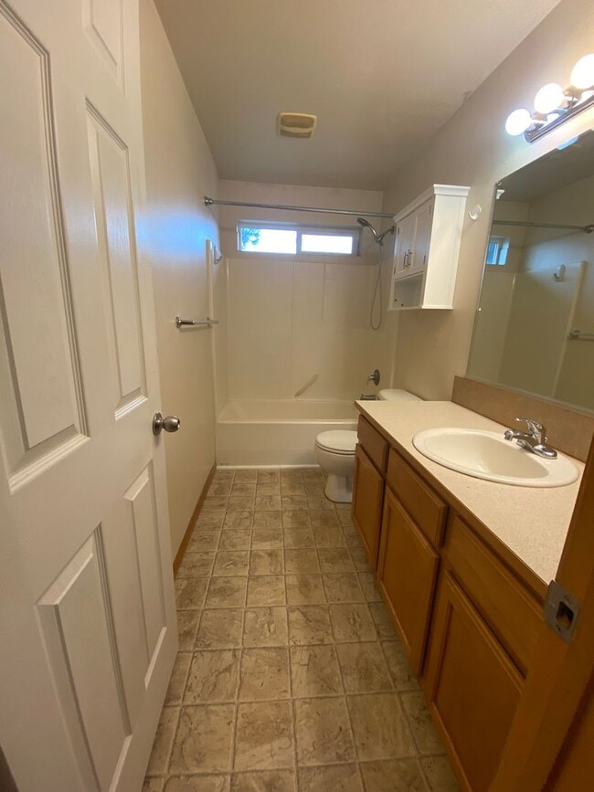 Building Photo - Single Family Home for Rent - 4 Bedroom, 2 Bathroom Located in Cheney!