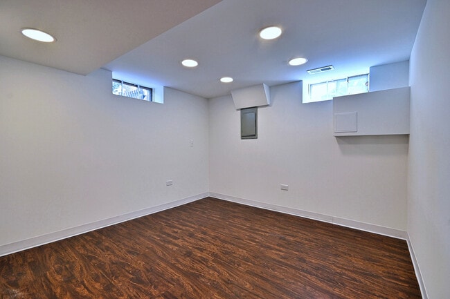 Building Photo - 2147 N 78th Ave