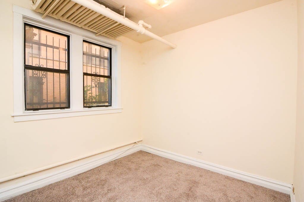 Building Photo - 1542 N Kedzie Ave