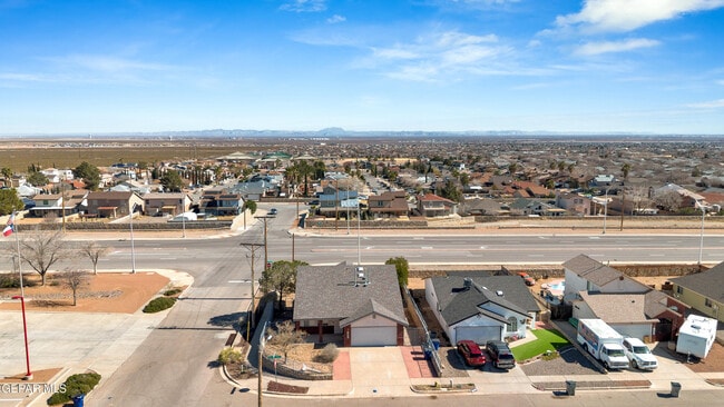 Building Photo - 11330 Loma Del Sol Dr