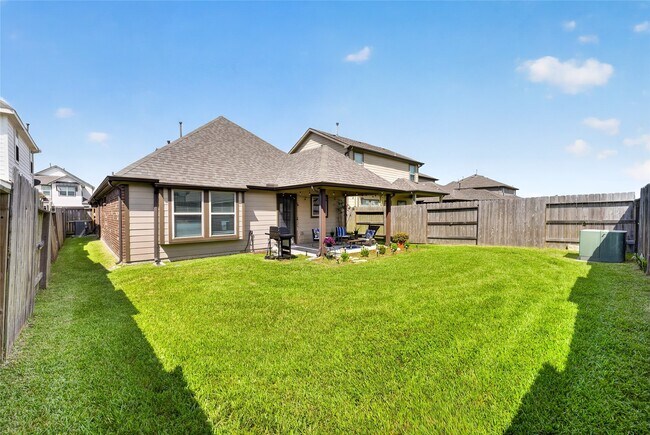 Building Photo - 12823 Silverbank Run Dr