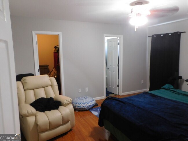 Building Photo - 206 Brookstone Trail