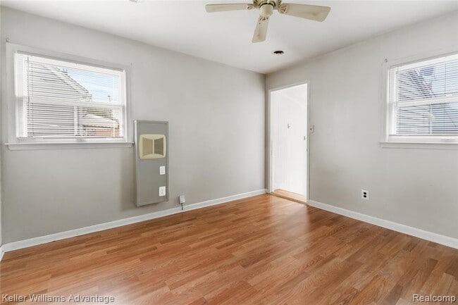 Building Photo - 5659 Lathers St