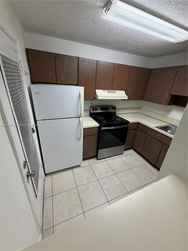 Building Photo - 5501 SW 77th Ct