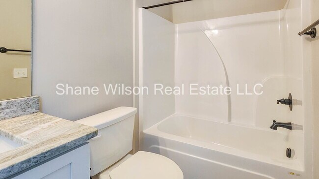 Building Photo - Spacious open floor concept 3-bedroom 2 bath.  Corner lot.  Newly built and conveniently located ...