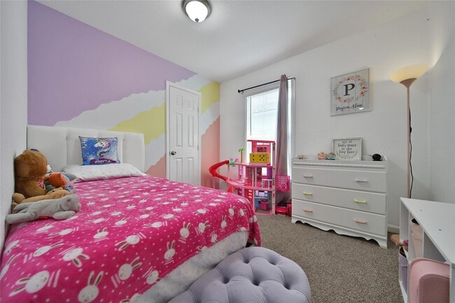 Building Photo - 1606 W 8th St