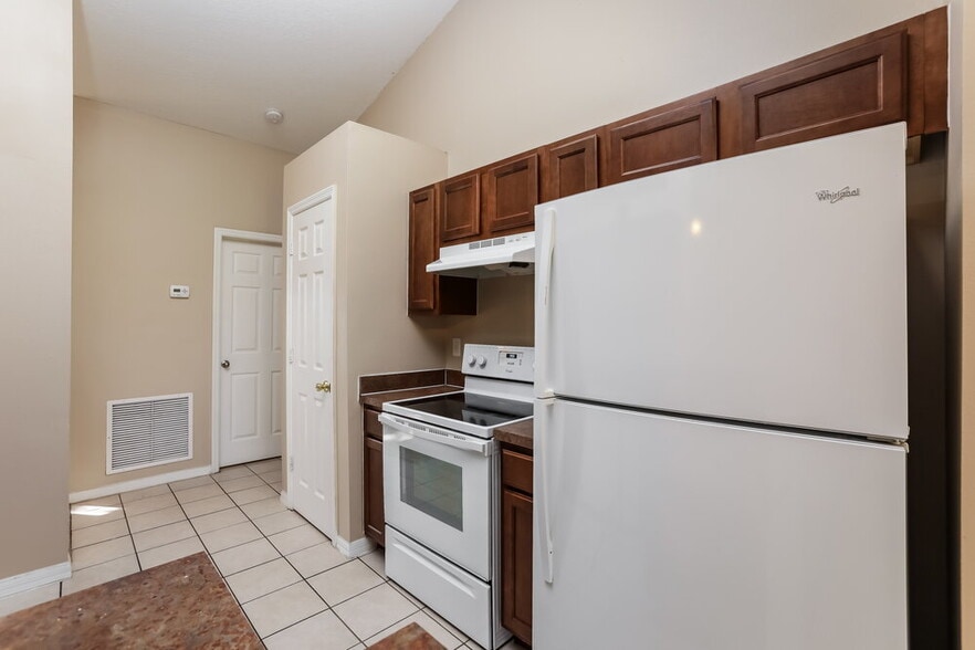 Building Photo - 203 Southern Breeze Dr