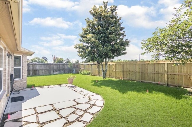 Building Photo - 7706 Quiet Trace Ln