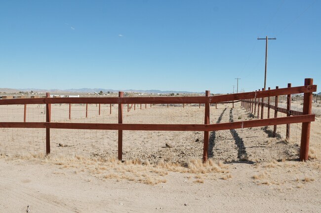 Building Photo - 1381 Soledad Ave