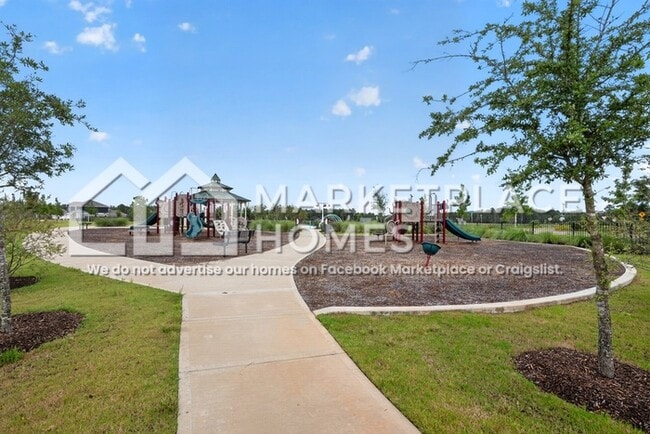 Building Photo - 15623 Plum Brk Dr