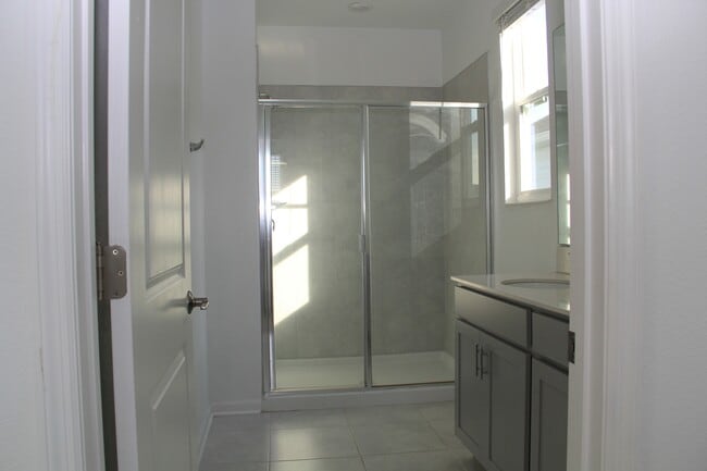 Building Photo - 2509 Relaxing Ln