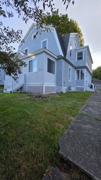 Building Photo - 80 Highland Ave