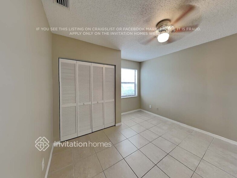 Building Photo - 11249 NW 34th Pl