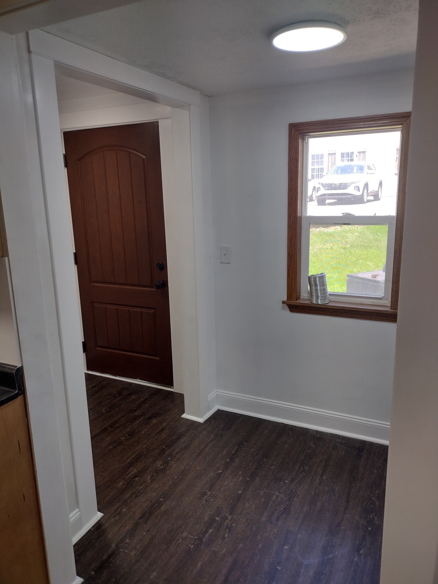 Building Photo - 337 W South St